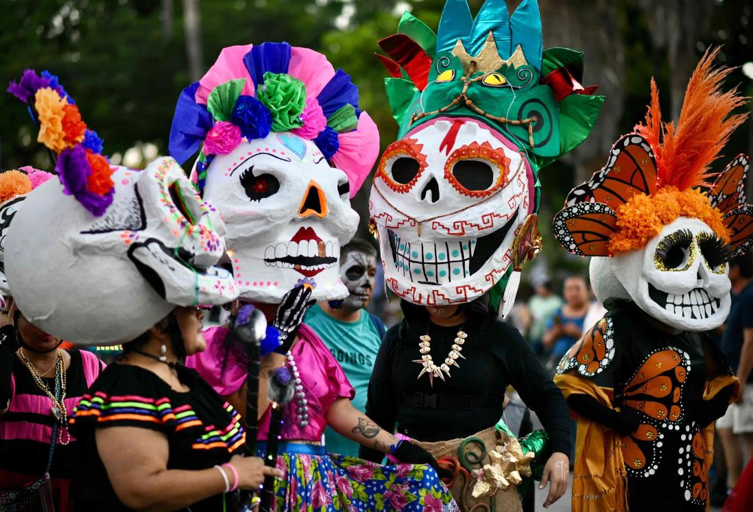 Carnaval de Catrinas en Veracruz sorprendió por su colorido y alegría | VIDEO