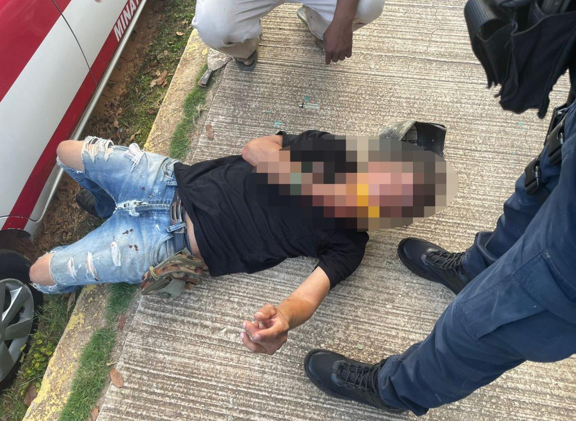 Por infiel, le revientan una botella en la cara en Cosoleacaque