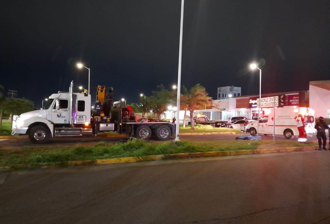 Grúa arrastra a joven motociclista por más de 10 metros en la zona del Nuevo Veracruz