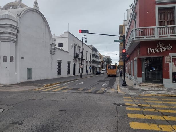 Calles casi vacías, así luce el centro de Veracruz por Día de Muertos