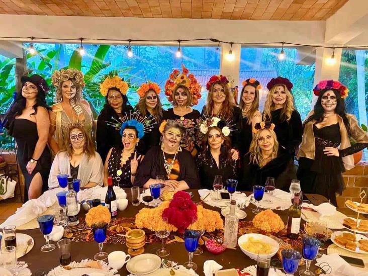 Damas xalapeñas organizan cena por el Día de Muertos 