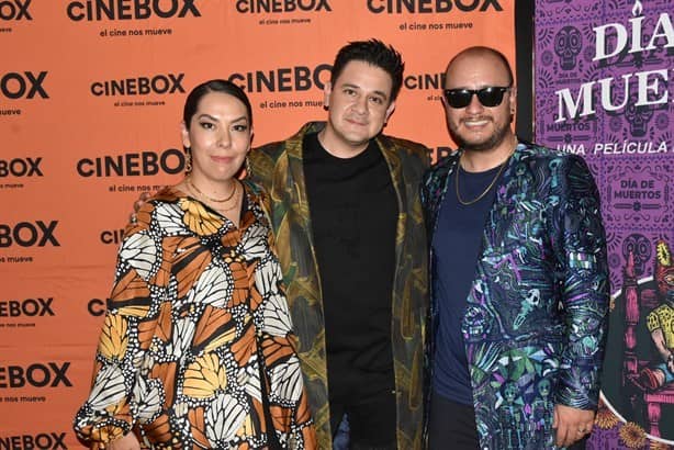 En Cinebox Diverplaza realizan estreno de la película Día de Muertos de José Medina