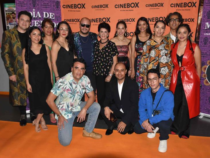 En Cinebox Diverplaza realizan estreno de la película Día de Muertos de José Medina