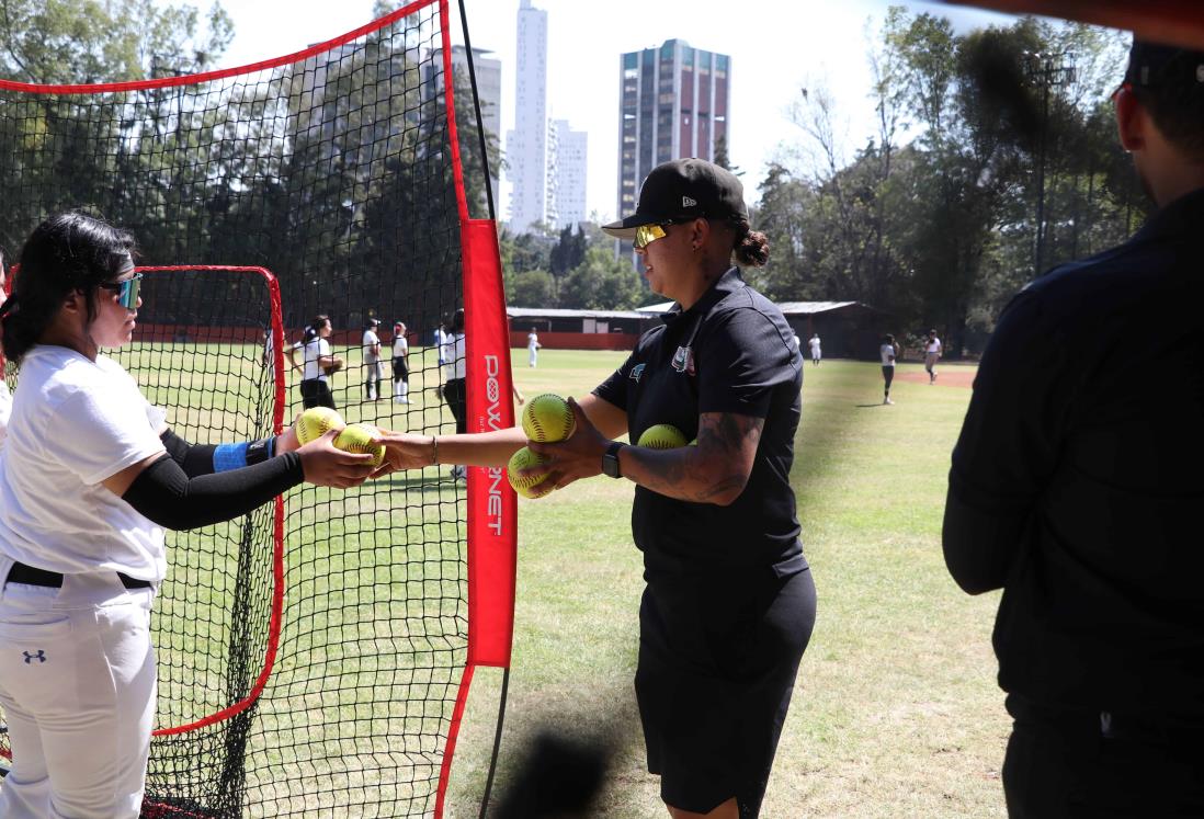 Realizan tryouts más de 200 jugadoras de softbol