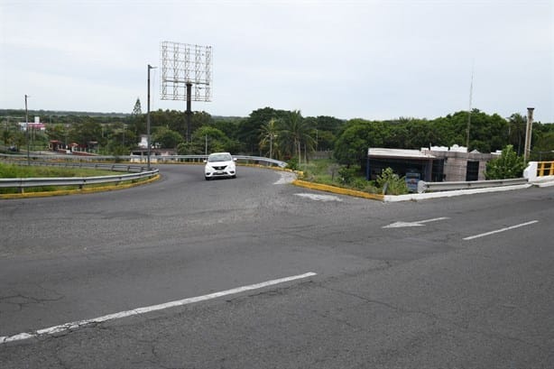 Distribuidor vial de J.B. Lobos, un constante peligro para automovilistas