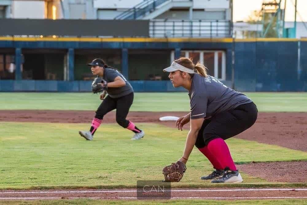 Tiene equipo femenil de softbol a su cuerpo técnico