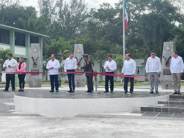 Inauguran hemiciclo en Honor a los Niños Héroes en el cuartel de La Boticaria, en Veracruz