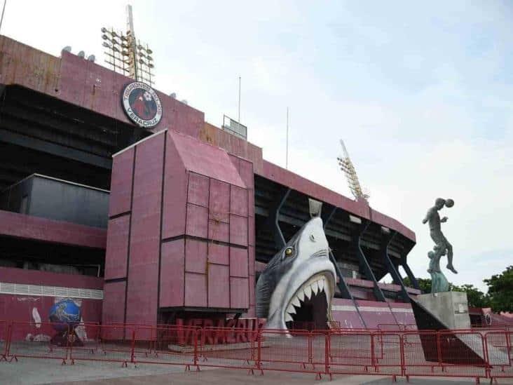 ¿Qué pasó con las cabezas de tiburón del estadio Luis Pirata Fuente? Esto se sabe