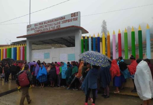 Toman todas las escuelas de Tehuipango; ¿qué está pasando?