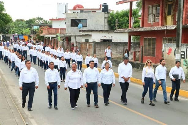 Realizan desfile por el 113 aniversario de la Revolución Mexicana en Úrsulo Galván