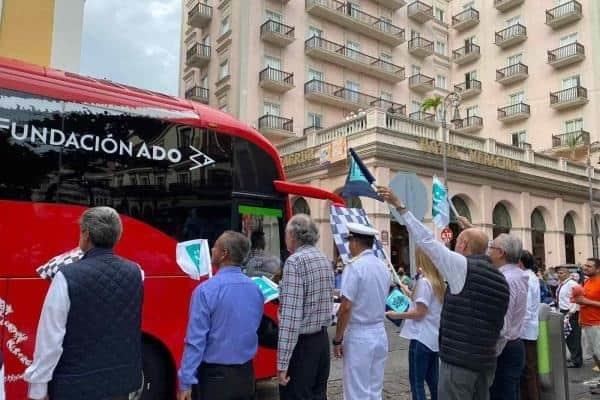 160 niños destacados partieron en el viaje por la Ruta de la Insurgencia desde Veracruz