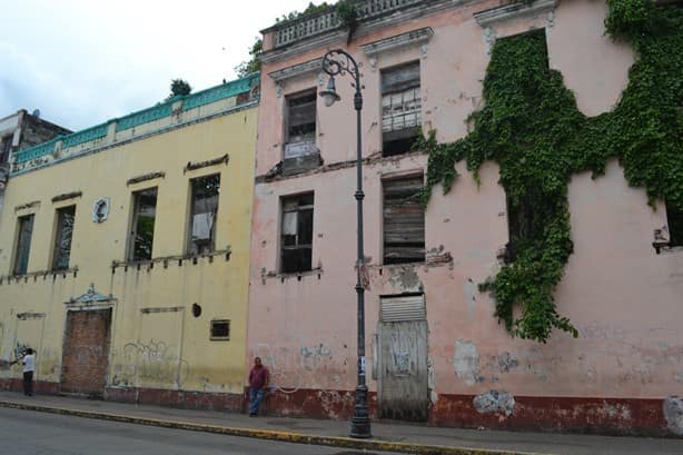 Pese a decreto, Centro Histórico de Veracruz está en el abandono, critica antropólogo