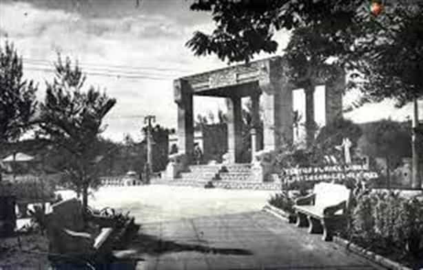 Así lucía el parque independencia de Coatzacoalcos en los años 40s