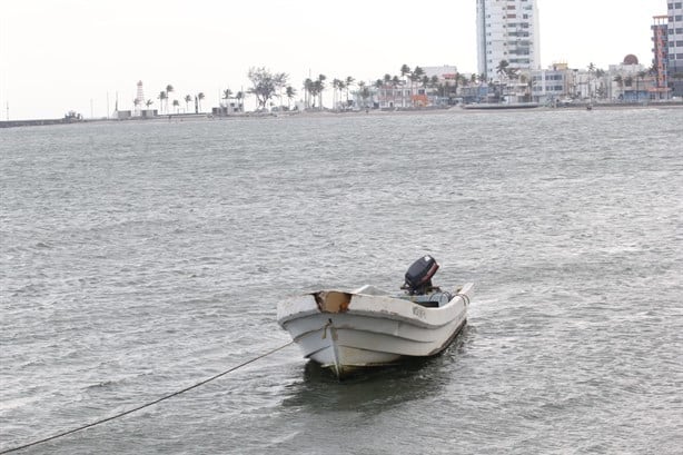 Cancelan pesca en Veracruz por fuertes rachas de viento y marejada