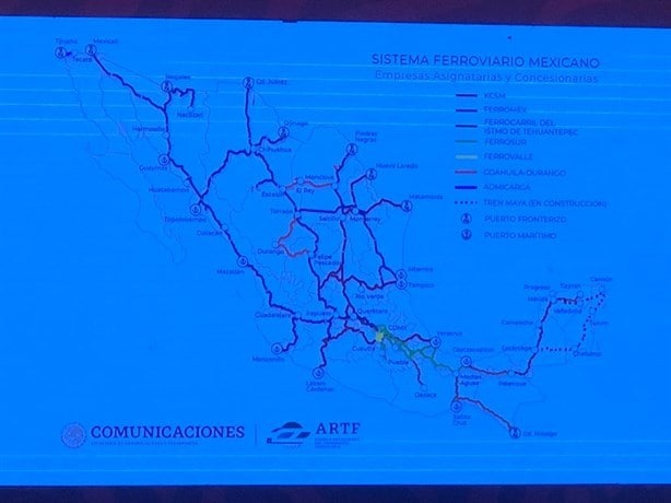 AMLO alista reactivación de trenes de pasajeros en Veracruz