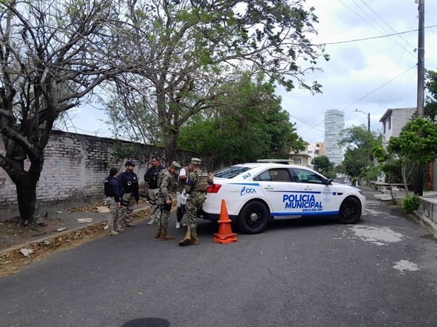 Se incendian automóviles en taller mecánico de Boca del Río