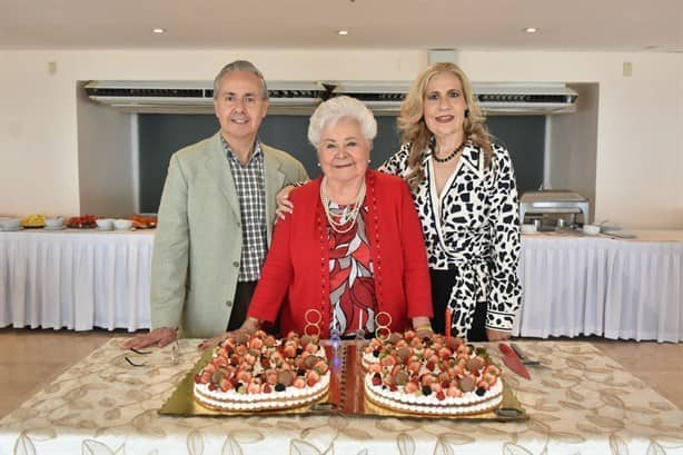 Cristy Alva de Suero cumple 88 años de existencia