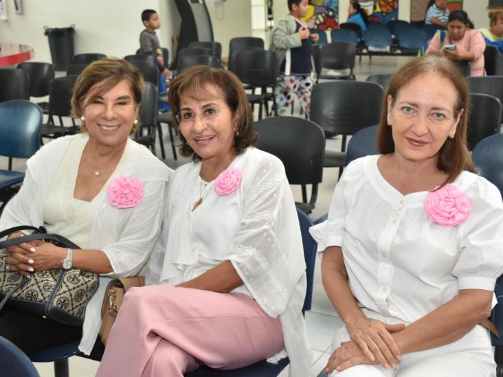 Grupo Reto Veracruz realiza plática sobre el cáncer de mama en el Criver