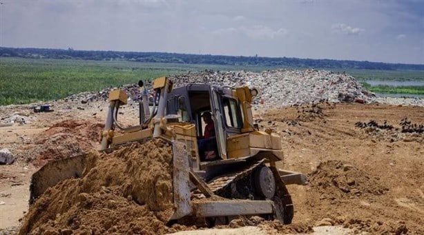 Conflicto de basurero de Las Matas en Coatzacoalcos se está atendiendo, asegura AMLO