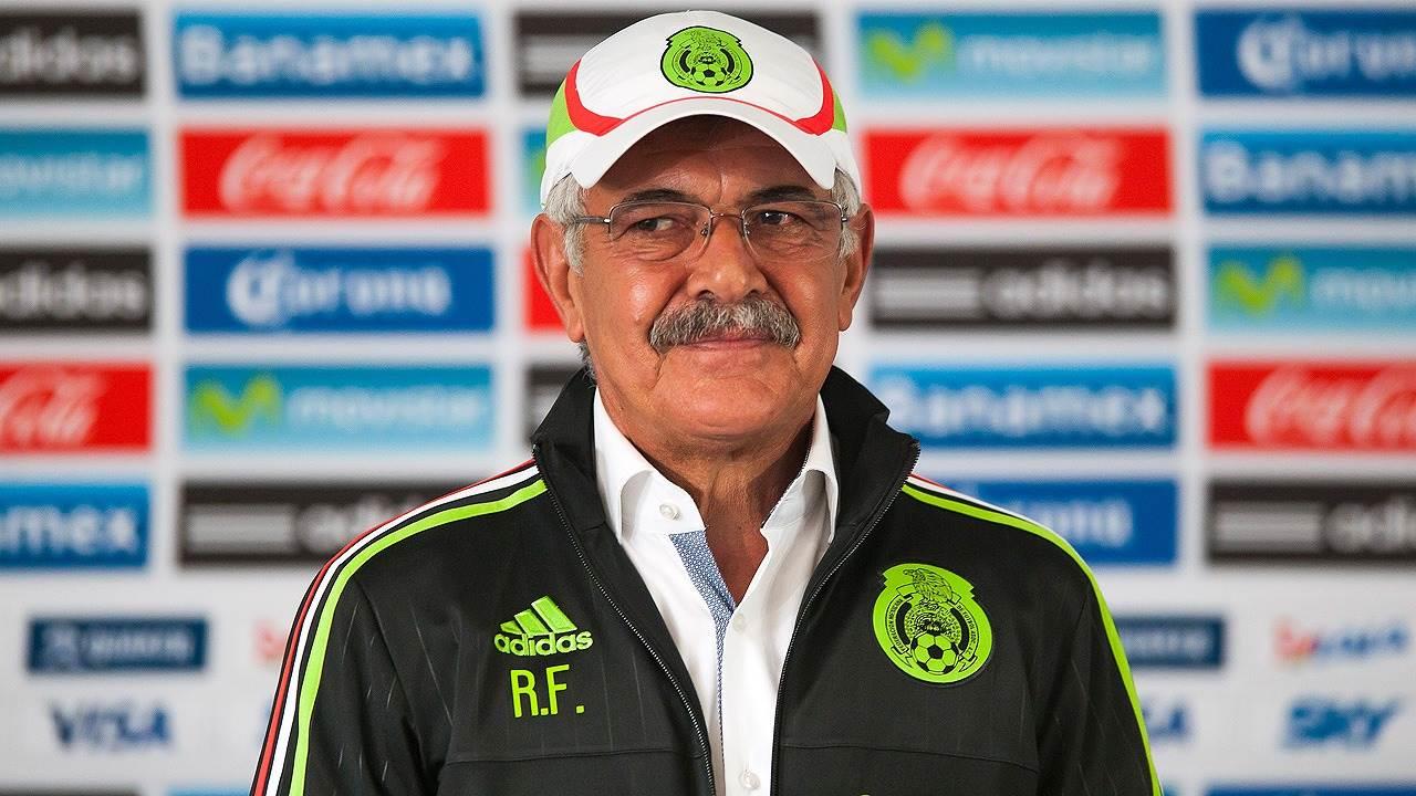 Tuca Ferretti propone que las Chivas jueguen los domingos al mediodía