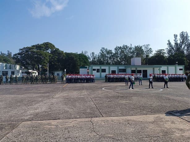 400 jóvenes recibieron su cartilla liberada del Servicio Militar Nacional en Veracruz