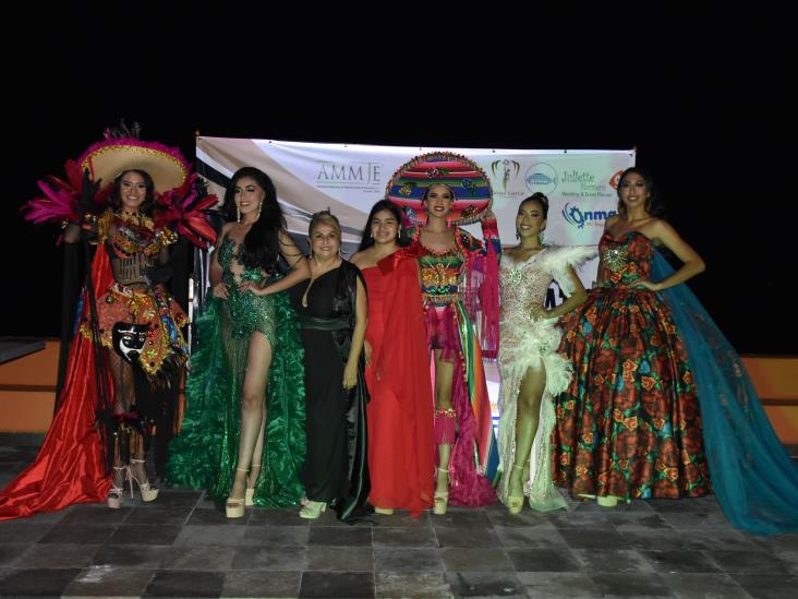 Cónsules de diferentes países disfrutan velada con trajes típicos en el Foro Diplomático 2023