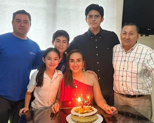 Eva Luna apaga las velitas