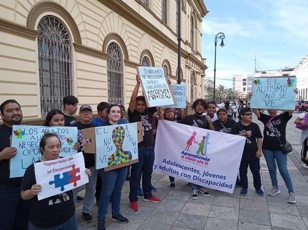 Marchan en Veracruz por el Día Internacional de las Personas con Discapacidad