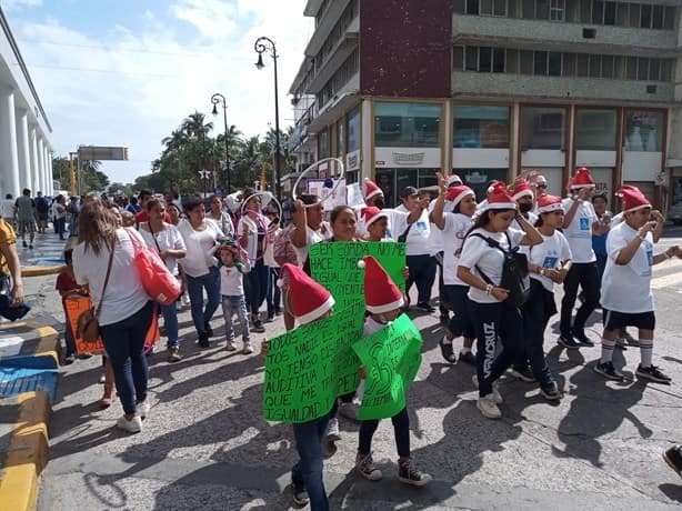 Marchan en Veracruz por el Día Internacional de las Personas con Discapacidad