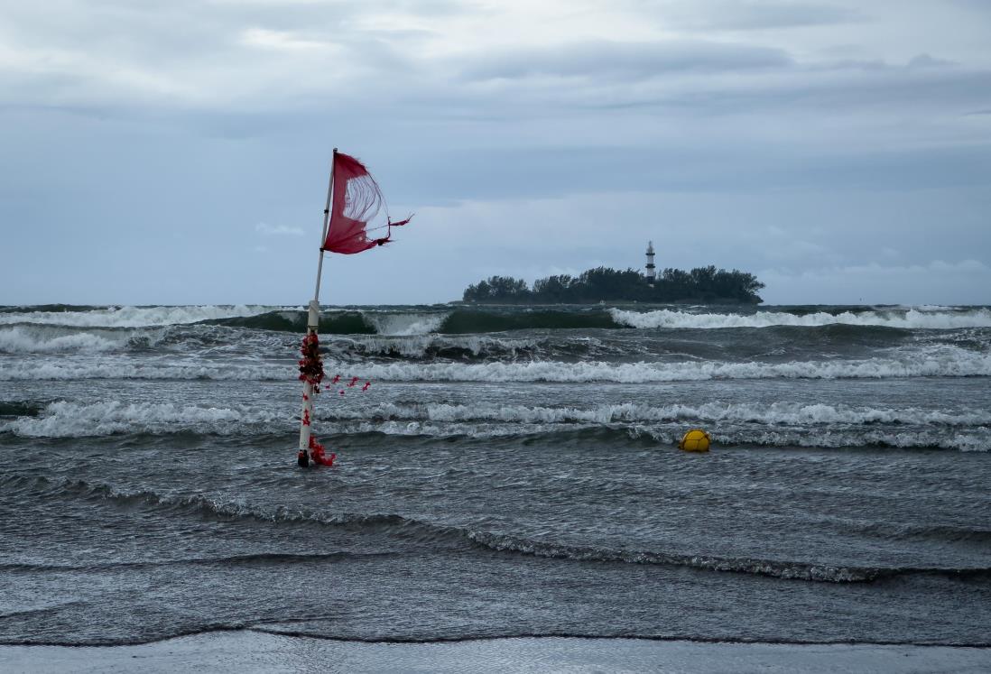 Estas playas fueron cerradas en Veracruz por el frente frío 13