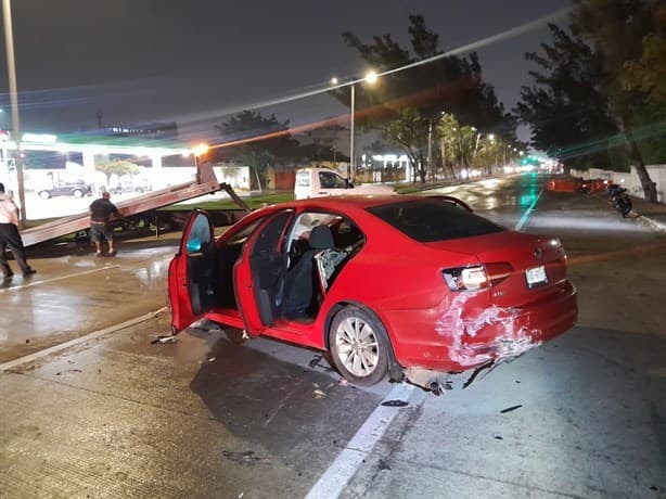 Ocupantes de automóvil en estado de ebriedad provocan accidente en Veracruz