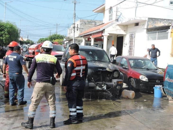 Familia en Tierra Blanca escapa de camioneta que se incendió