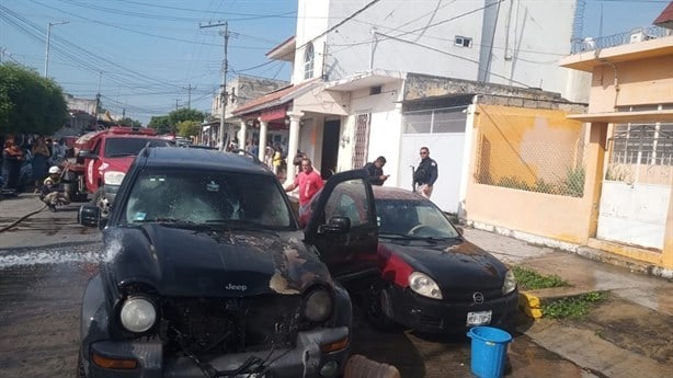 Familia en Tierra Blanca escapa de camioneta que se incendió