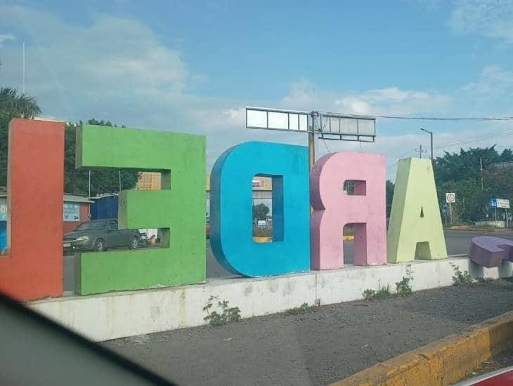 Rachas de viento tiran letras de Cardel