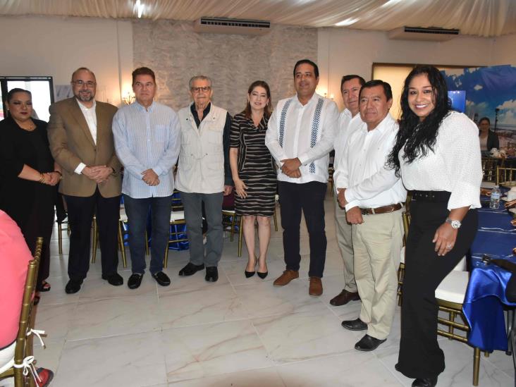 Realizan desayuno mensual en CANACO Servytur Veracruz