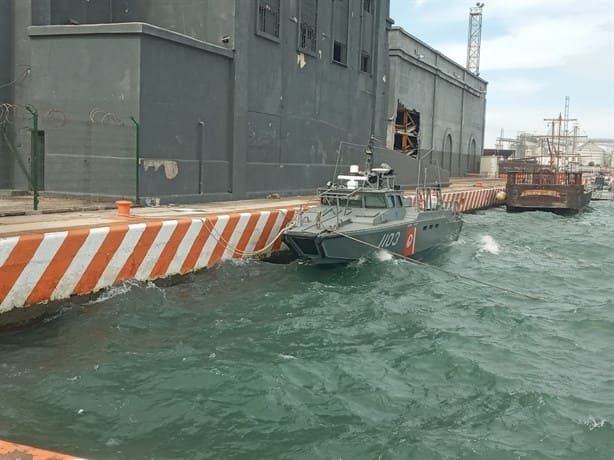 Pese a norte explosivo turistas visitan el malecón de Veracruz