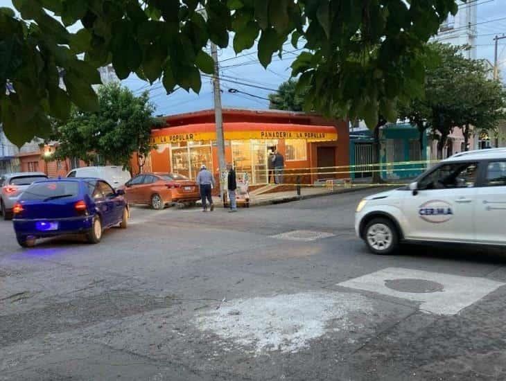 Cierre en esta calle por cantos a la Virgen de Guadalupe 