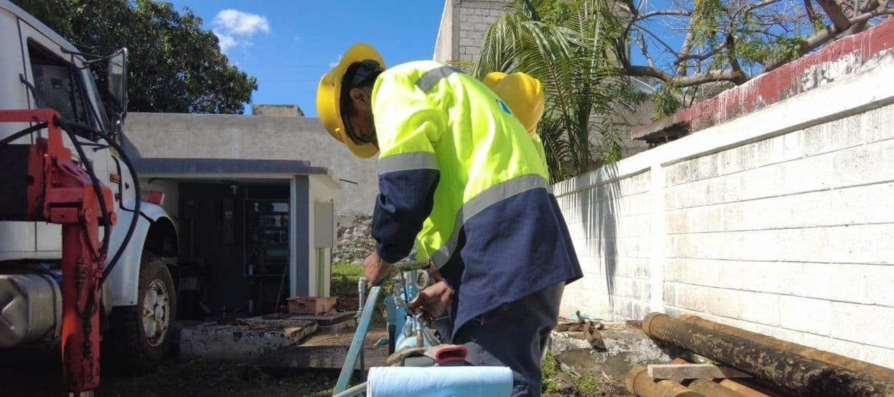 Restablecen servicio de luz en planta potabilizadora de Boca del Río afectada por norte