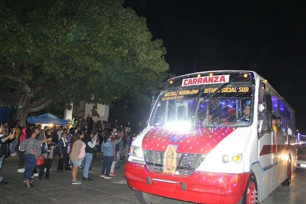 Abarrotan y cantan las mañanitas a la Virgencita de La Boticaria | VIDEO