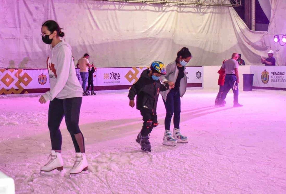 Hoy abren la pista de hielo en Medellín de Bravo, Veracruz