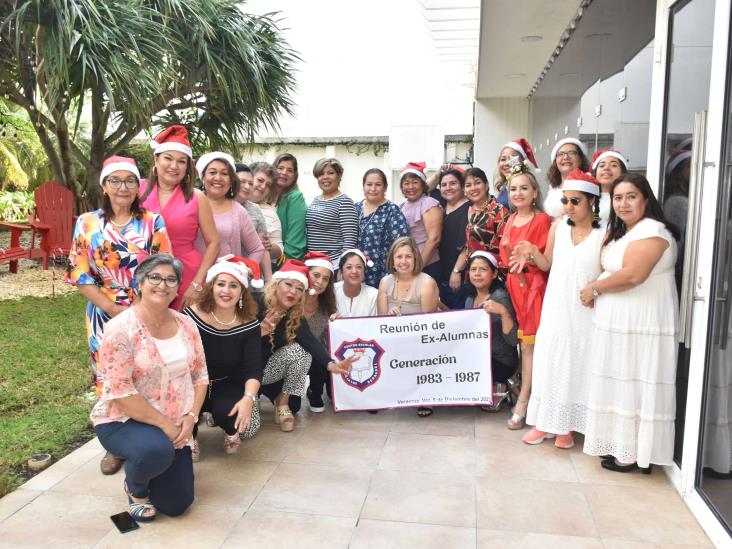 Conviven egresadas del Centro Escolar María de la Luz Serradel