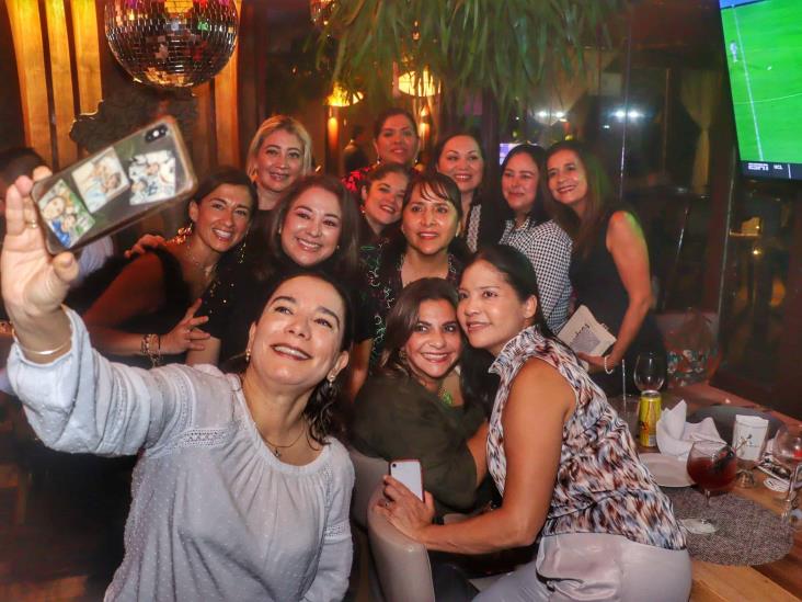 Tania Castillo y Lucrecia Pereda disfrutan doble cumpleaños