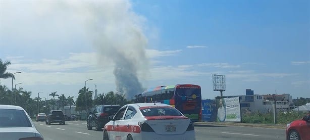 Incendio en predio de Boca del Río causa alarma en la población