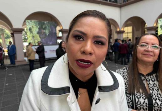 Maestros aplauden gobierno de Ricardo Ahued en Xalapa