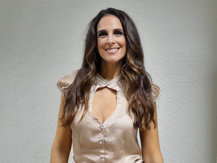 Nuria Fergó conquista México con su álbum Con permiso