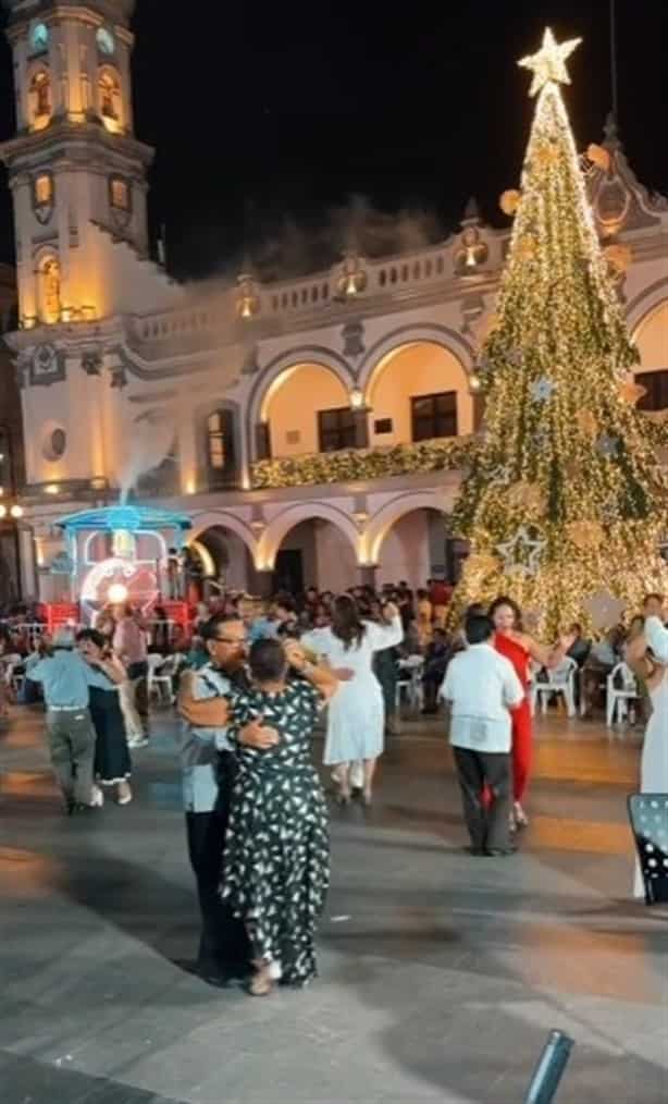 Turistas abarrotan cafés y Malecón de Veracruz previo a Navidad