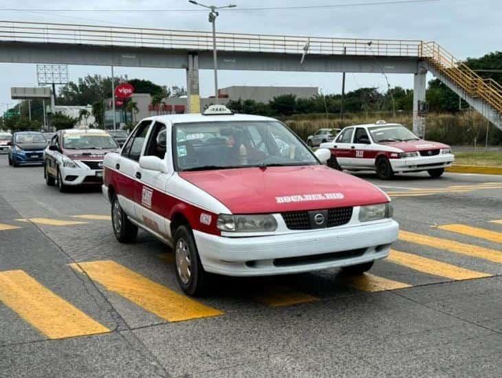 Taxistas de Veracruz reportan buena racha por fiestas decembrinas