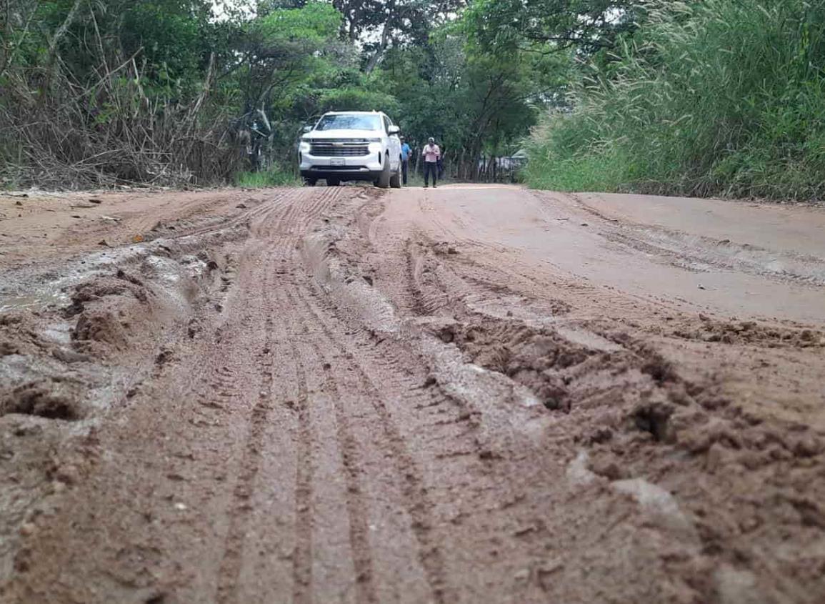 En pésimas condiciones los 17 kilómetros de la carretera Cuichapa-La Concepción
