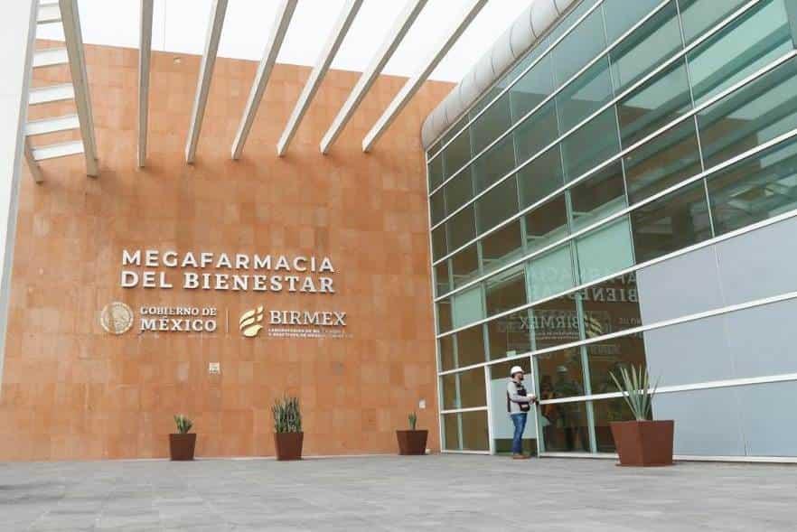 AMLO inaugura megafarmacia del Bienestar en el Estado de México