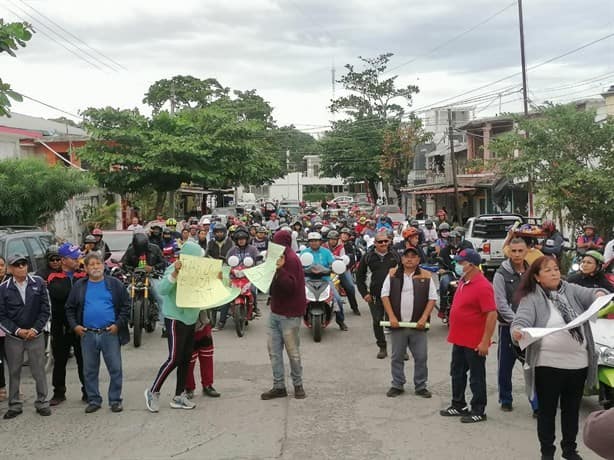 Protestan y marchan contra los abusos de Fuerza Civil de la región de Cardel